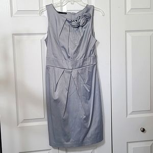 Maurices Gray Dress w/Satin Roses on neckline, Size 5/6, Zip-up back, EUC